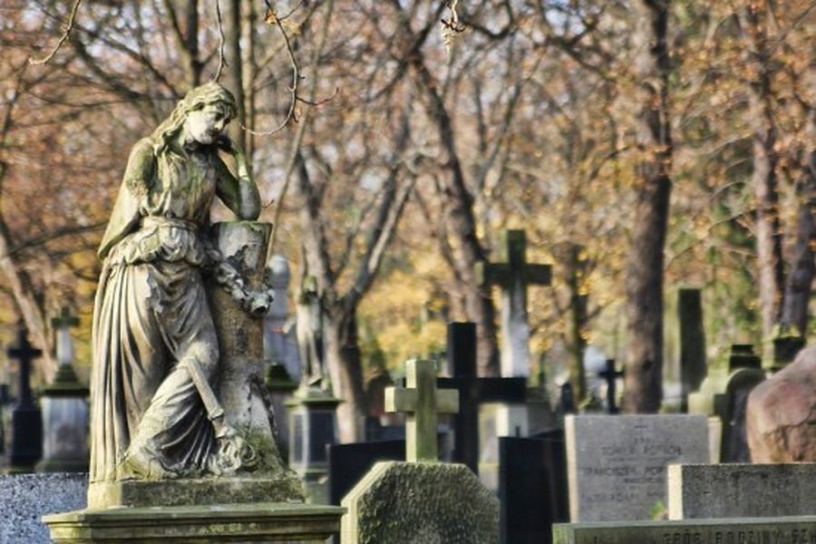 Powązki Warszawskie- najsławniejszy cmentarz