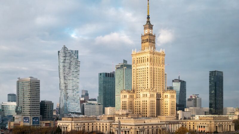 Najpopularniejsze miejsca w Warszawie – atrakcje i rozrywki w stolicy