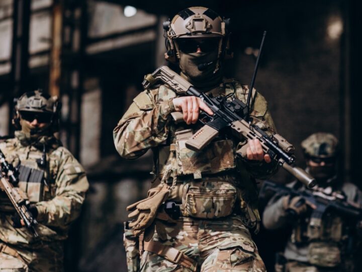 Manewry wojskowe na Białołęce: Urząd Dzielnicy ostrzega mieszkańców o hałasie i wybuchach