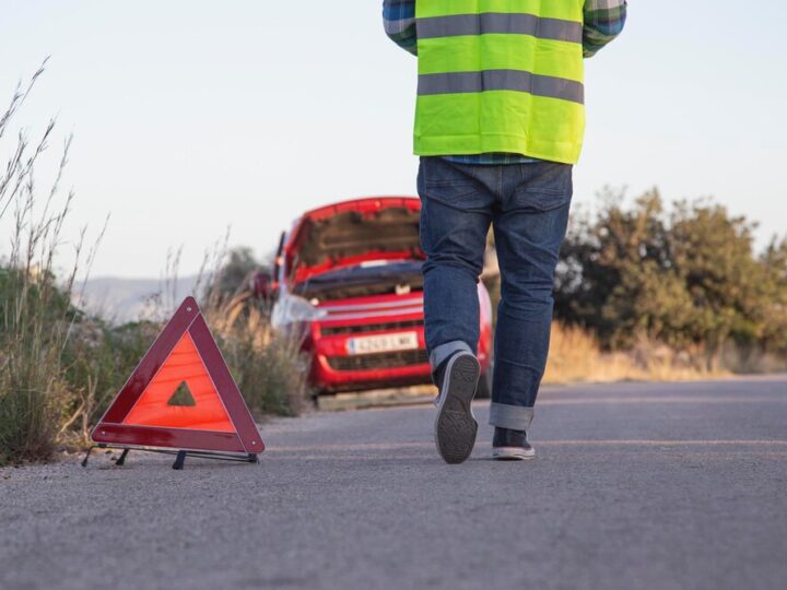 Tragedia na S8: Motocyklista zginął w zderzeniu z samochodem pod Warszawą