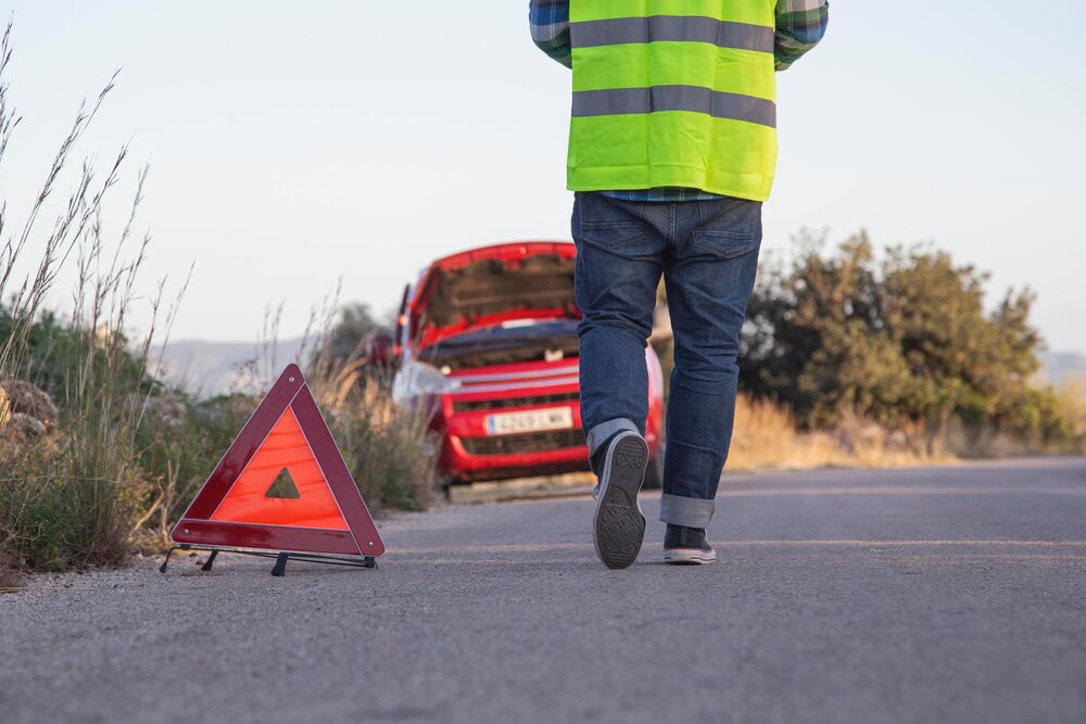 Tragedia na S8: Motocyklista zginął w zderzeniu z samochodem pod Warszawą
