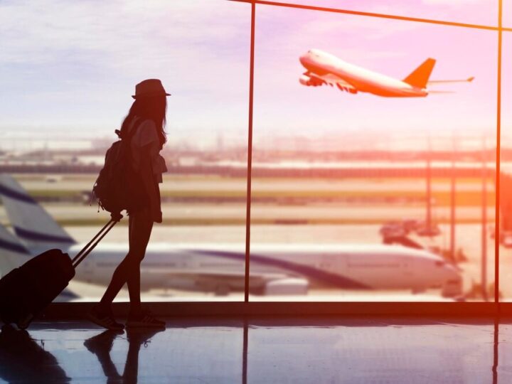 Awaryjne lądowanie Wizz Air w Warszawie: pilot ratuje sytuację w krytycznym momencie
