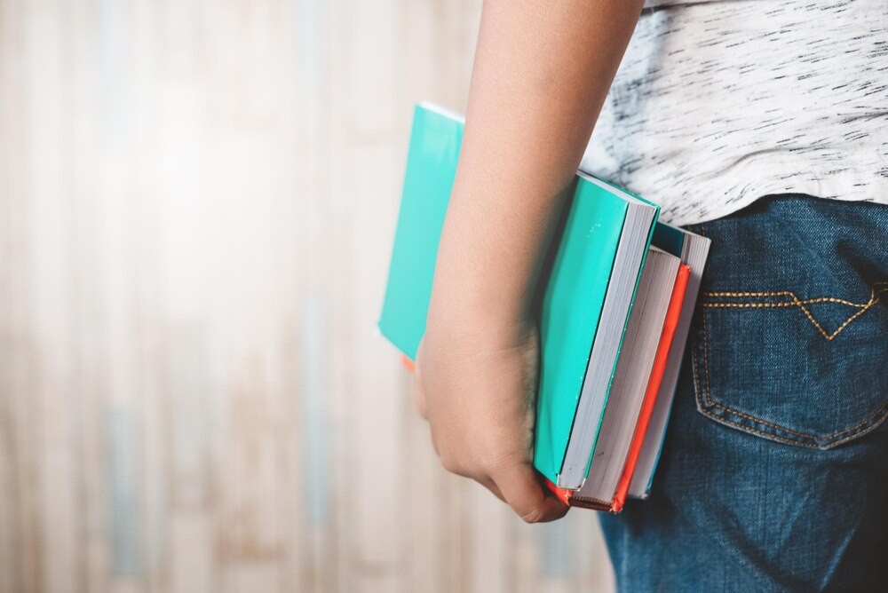 Nowe przepisy edukacyjne: Uczniowie tylko z 25% nieobecności, a rodzice z grzywnami do 50 tys. zł!