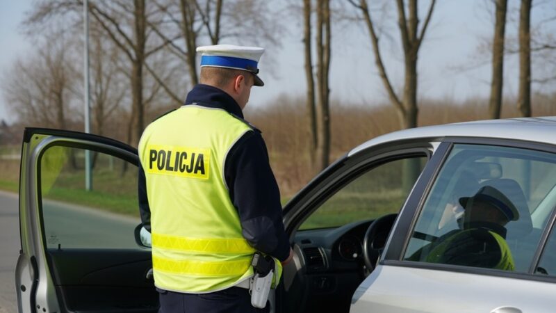 Policjant na służbie obywatelskiej: Zatrzymał pijanego kierowcę BMW przed tragedią