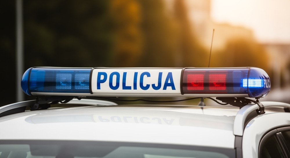 Polskie służby zatrzymały kradziony mercedes, który miał trafić do Dubaju!