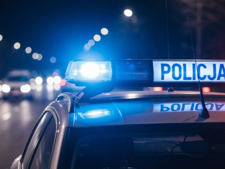 Córka zaatakowała matkę nożem – dramatyczne aresztowanie w Starych Babicach