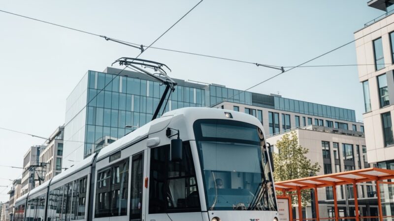 Nowa era dla ul. Marszałkowskiej: świeże torowisko i nawierzchnia!