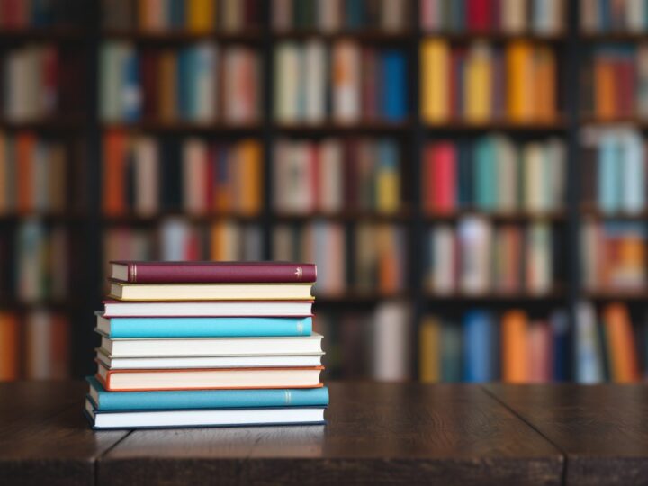 Sensoryczne Przygody: Ożywiamy Książki w Bibliotece Białołęka!