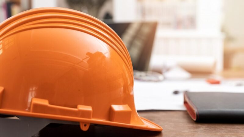 Nowy tytuł: „Jak powstają murki oporowe w tunelu M2: tajemnice betonowania
