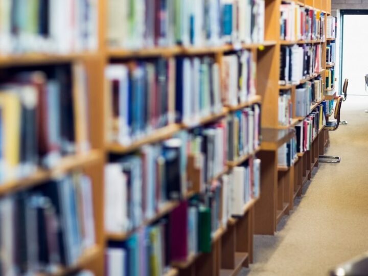 Odkryj tajemnice Warszawy z biblioteką na Koszykowej!