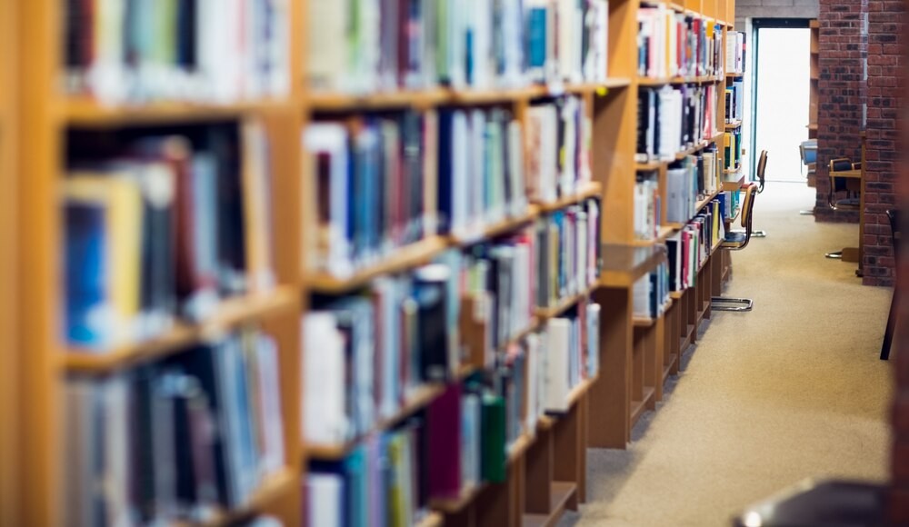 Odkryj tajemnice Warszawy z biblioteką na Koszykowej!