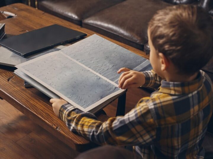 Przedszkolaki z Ursusa odkrywają literackie pasje z Jamnikiem Jacentym i kreatywnymi zakładkami