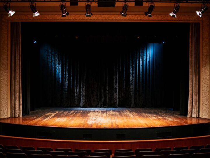 Teatralne Skarby Ogrodu Saskiego: Odkryj Historię na Wyciągnięcie Ręki!