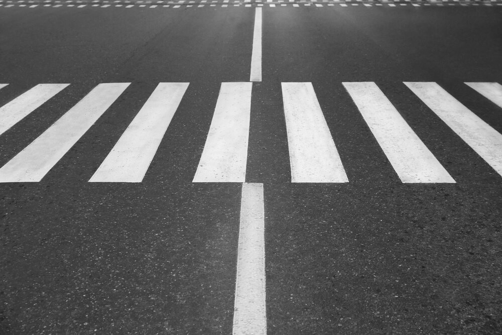 Bezpieczne chodniki Warszawy: walka z nielegalnymi straganami i ochrona uczciwych przedsiębiorców