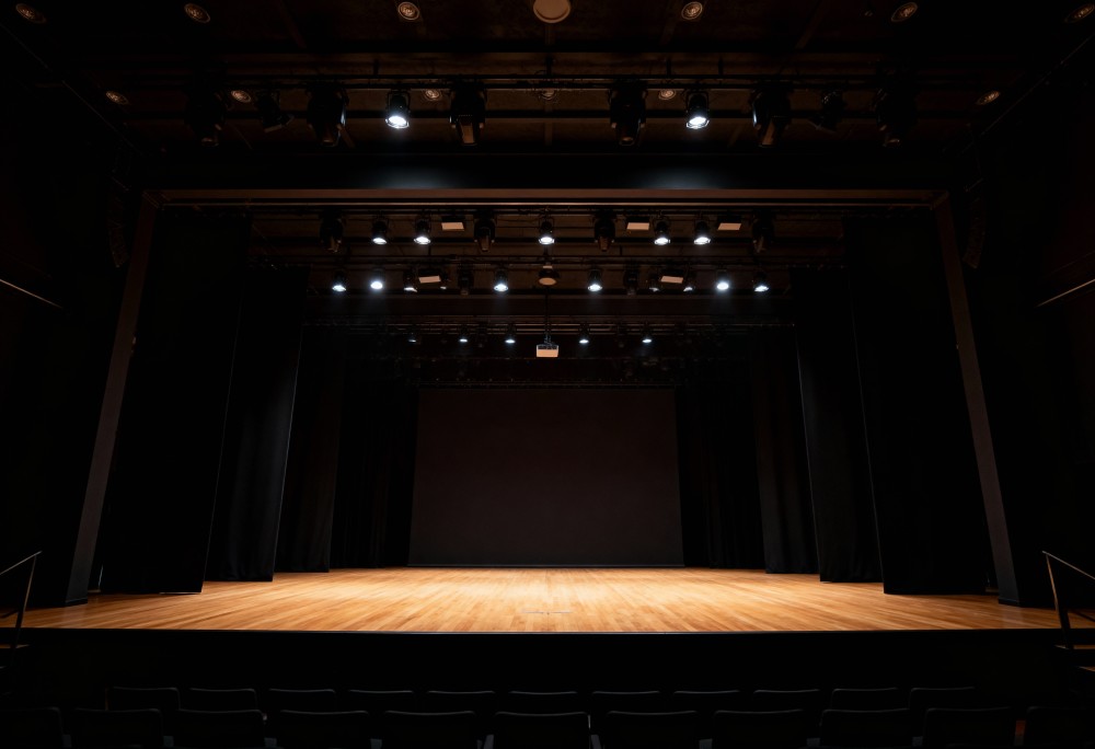 260 lat Teatru Narodowego: Historia, Kultura i Tożsamość Polski