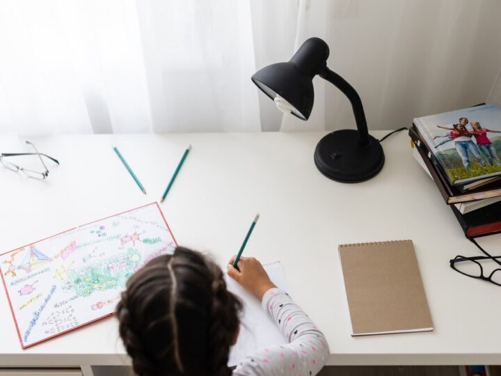 Dyniowe odkrycia: sensoryczne warsztaty dla najmłodszych w bibliotece