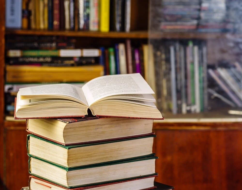 Tajemnice i zbrodnia: Kryminalna zagadka na uczelni architektonicznej