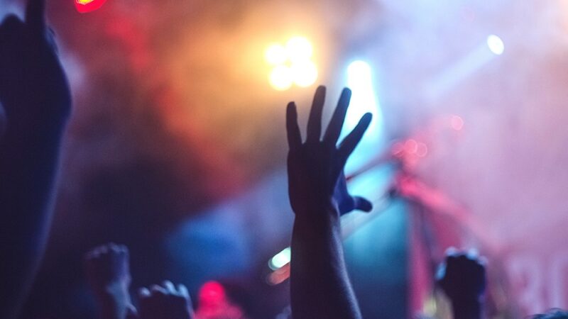 Niezapomniane emocje na koncercie „Sztandary Niepodległości” Artura Gotza