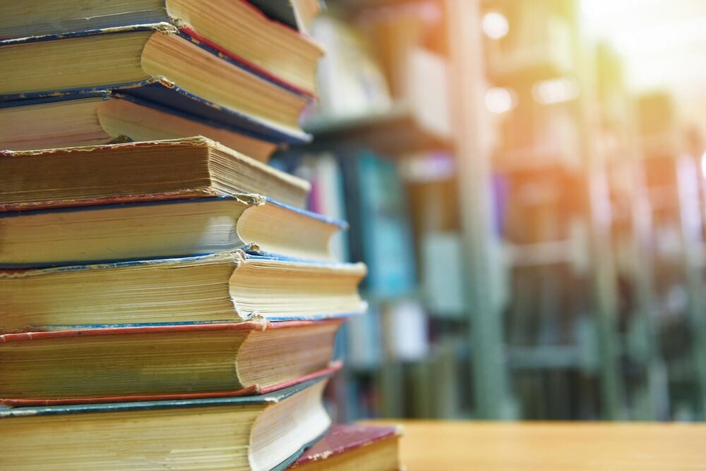 Motyle w Bibliotece: Kreatywne Przyjęcie Pełne Wyobraźni