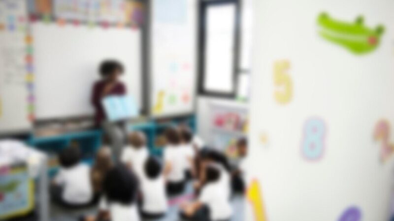 Nowe pokolenie liderów: Ślubowanie klas pierwszych w Mrozach