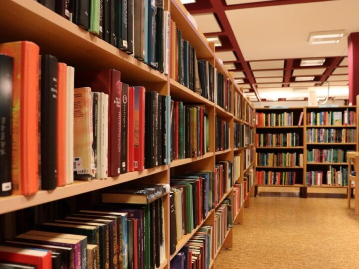 Książkowe szaleństwo na Mokotowie: Kiermasz dla młodych czytelników!