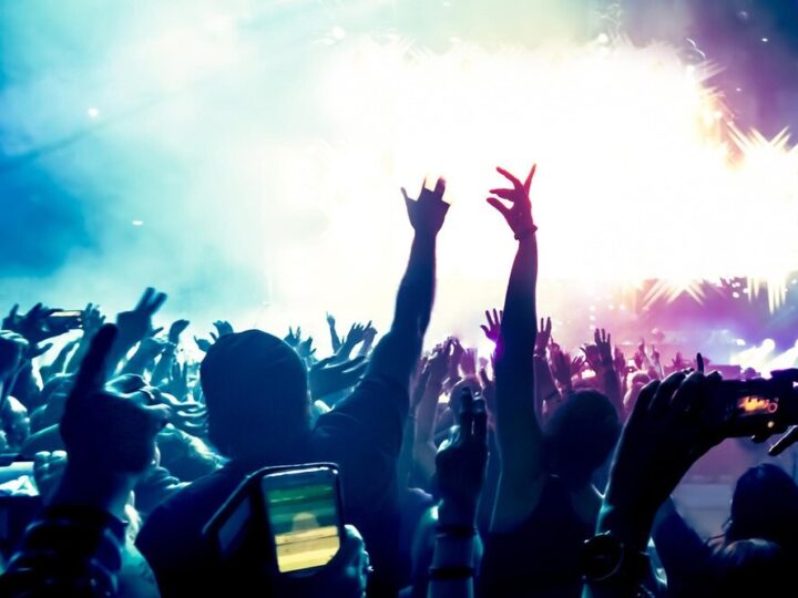 Muzyczno-poetycka uczta w Targówku: koncert Mateusza Rulskiego