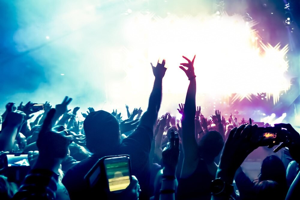 Muzyczno-poetycka uczta w Targówku: koncert Mateusza Rulskiego