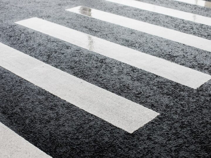 Bezpieczne przejście na ul. Wołoskiej – nowa zebra dla pieszych!