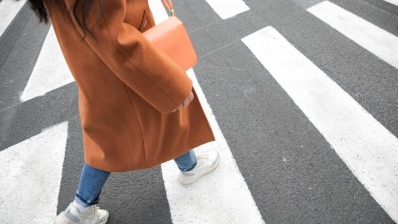 Świeć bezpiecznie: Warszawskie odblaski ratują życie!