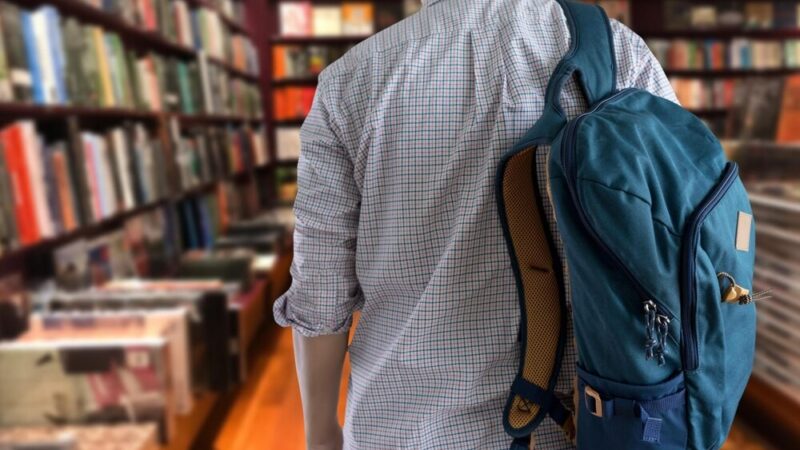 Zasypiające zwierzęta: Angielski na dywanie!