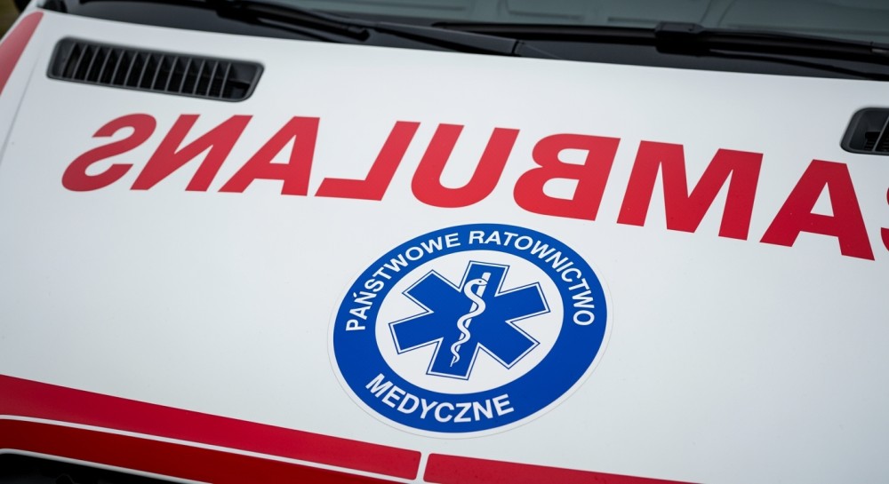 Błyskawiczna interwencja policji ratuje życie starszej kobiety na Woli