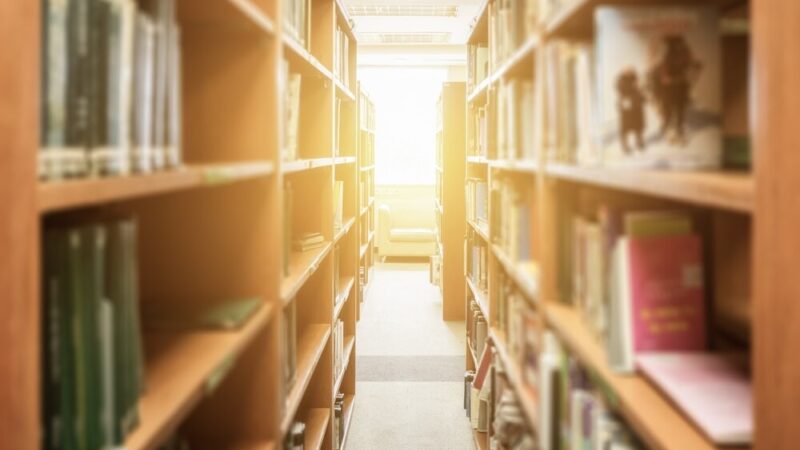 Literackie poranki: Emocje z Gór Sowich w Białołęce