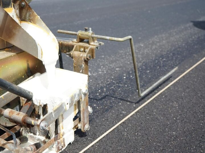 Nowe remonty na Saskiej Kępie: Utrudnienia w ruchu!