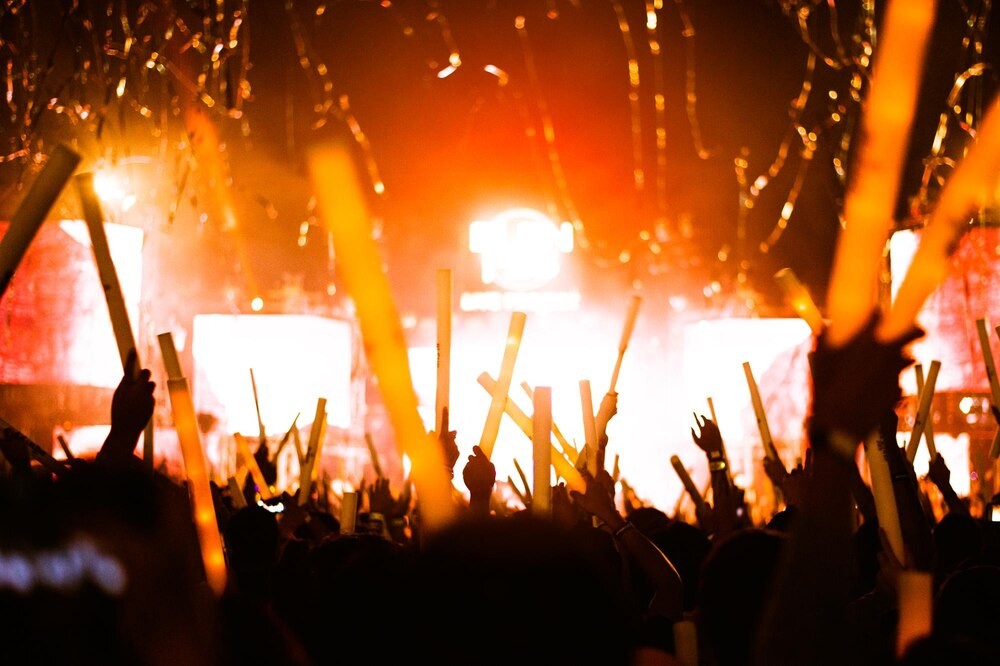 Kultura i Muzyka w Włochach: Tydzień Pełen Wrażeń!