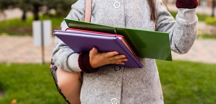 Warsztaty komunikacyjne w Wypożyczalni nr 69 — rozwijaj umiejętności z Ambasadorami Książek!