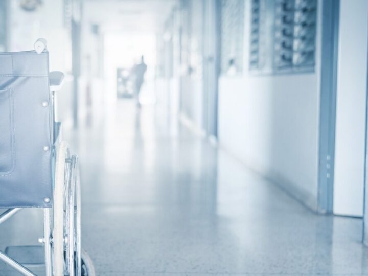 Bezpieczny Senior na Żoliborzu: Edukacja i Aktywizacja dla Starszych