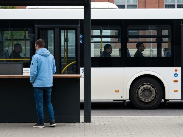Transport za darmo dla warszawskich seniorów 70+ – jak skorzystać?