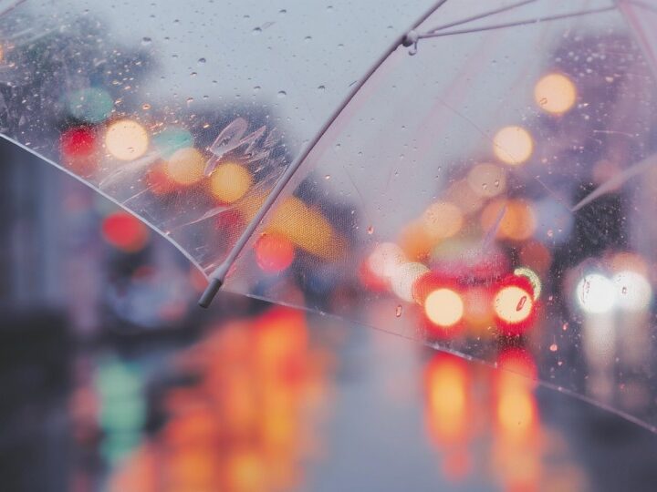 Śnieżna burza nad Warszawą: IMGW wydaje ostrzeżenie!