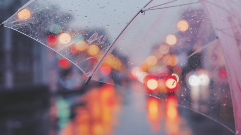 Śnieżna burza nad Warszawą: IMGW wydaje ostrzeżenie!