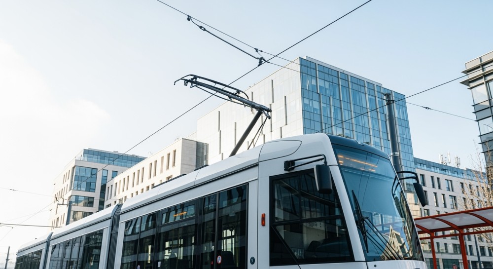 Zabytkowe tramwaje na świątecznych torach Warszawy