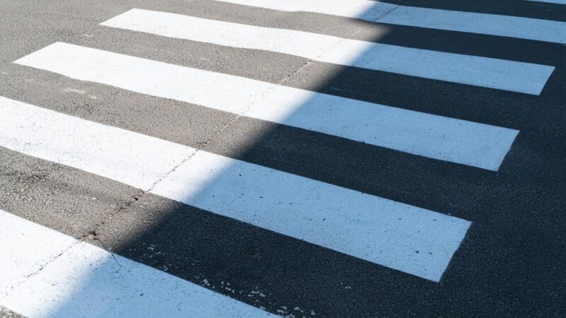 Wypadek na przejściu: 17-latek potrącony przez kierowcę