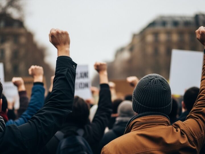 Weekendowe zmiany w ruchu w Warszawie: Co warto wiedzieć?