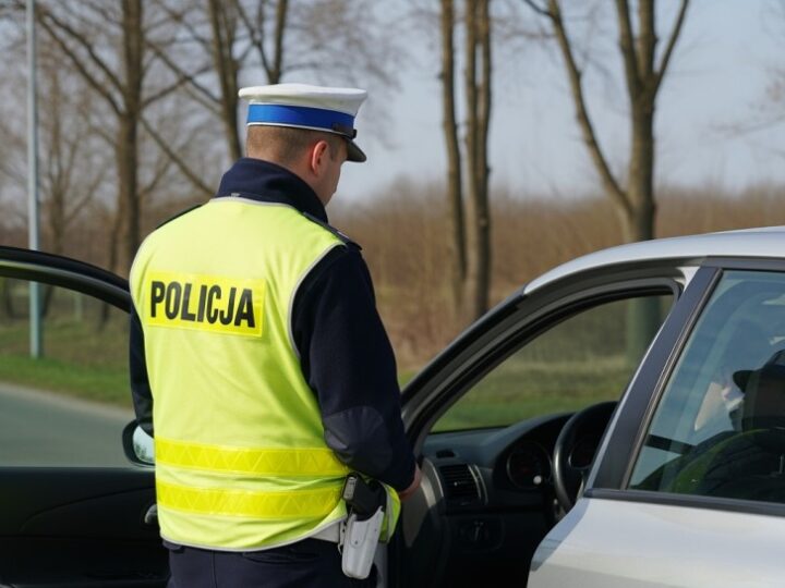 Pijany kierowca wjechał w ogrodzenie – dramat w Tartaku Brzózkach