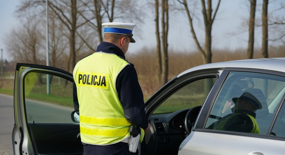 Pijany kierowca wjechał w ogrodzenie – dramat w Tartaku Brzózkach