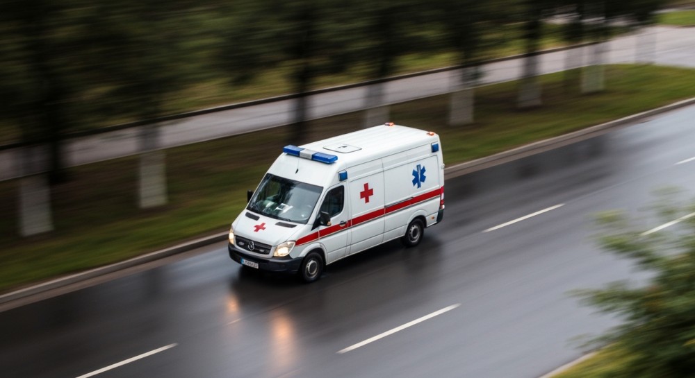 Błyskawiczne poszukiwania: odnalezienie zaginionego chłopca i dziadka w Bielanach