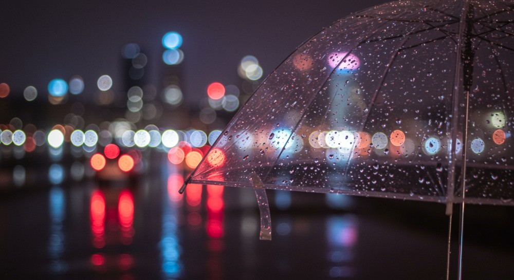 Warszawa mobilizuje 170 pługoposypywarek w walce z gołoledzią