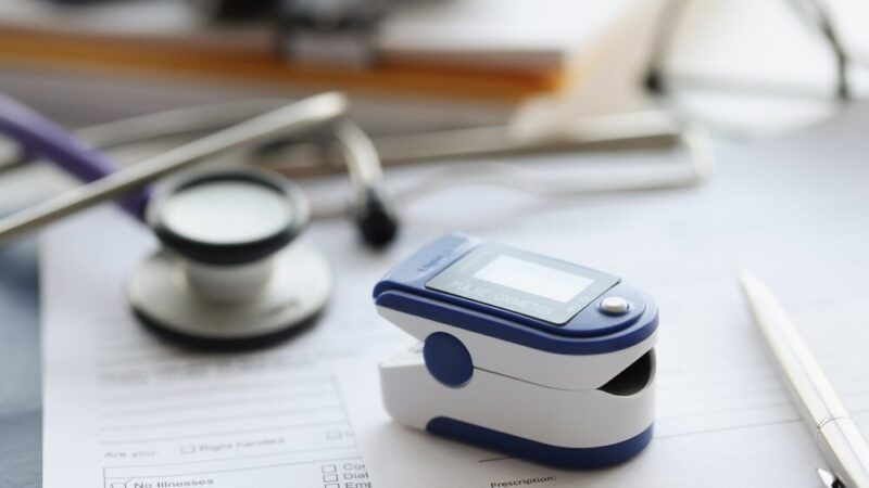 Warszawa wprowadza 217 defibrylatorów – nowy standard pierwszej pomocy!