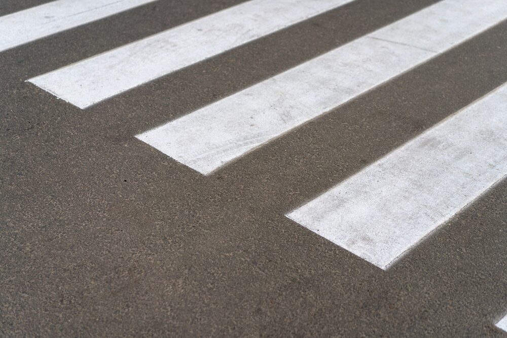 Bądź widoczny po zmroku – Twoje bezpieczeństwo na drodze!