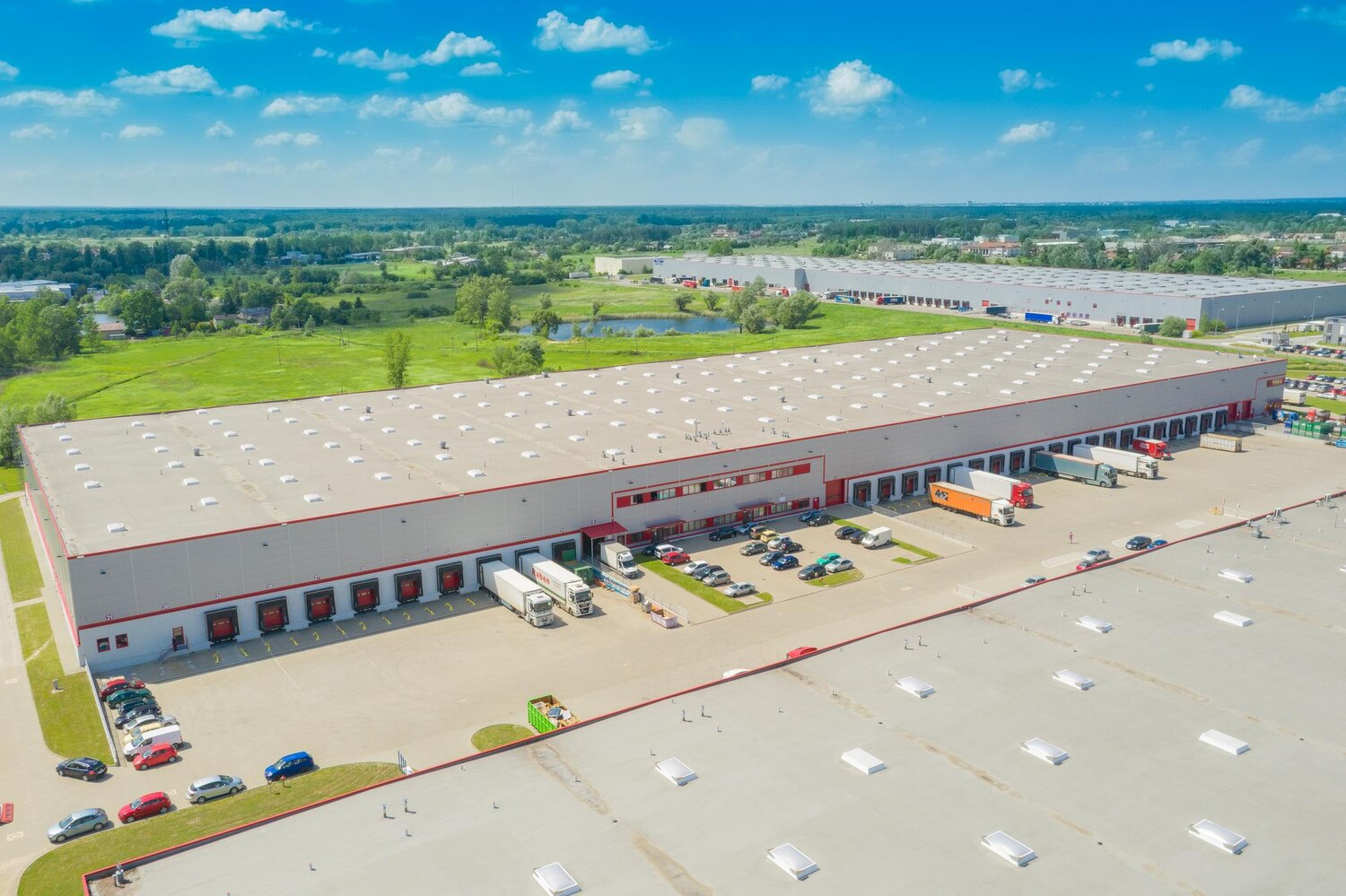 Wynajem centrum logistycznego w Warszawie i jego znaczenie biznesowe