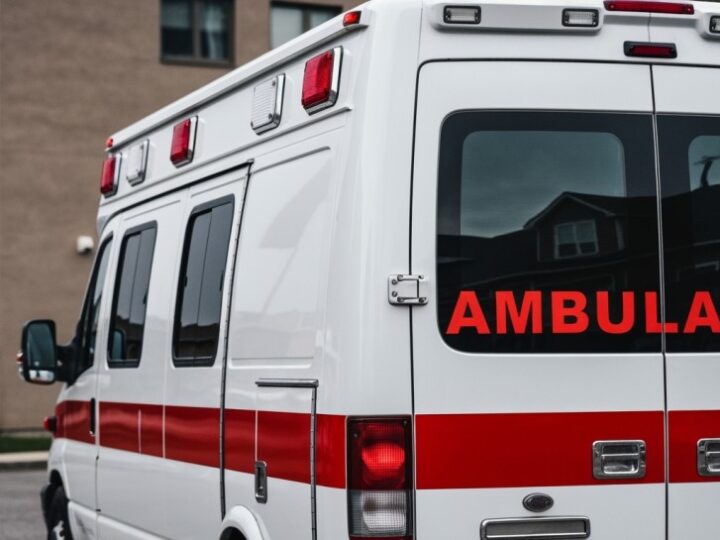 Bezpieczna zima: Dzielnicowy uczy dzieci, jak unikać zagrożeń